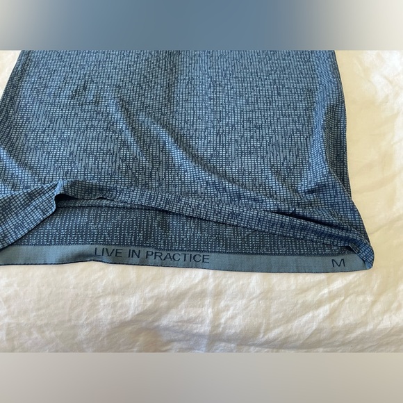 Lululemon | Men’s Medium | Blue Lightweight Short Sleeve Stretch Workout Shirt - Picture 5 of 7